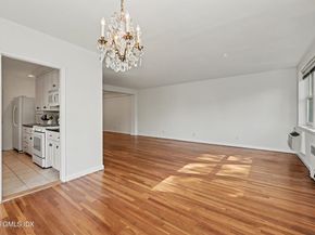 1 Putnam Hill 3C, Greenwich CT 06830