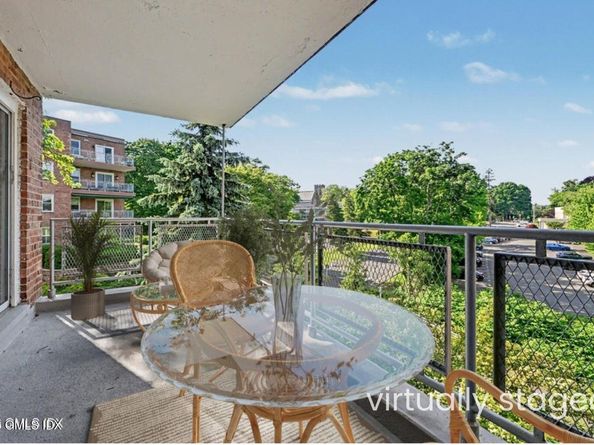 1 Putnam Hill 3C, Greenwich CT 06830
