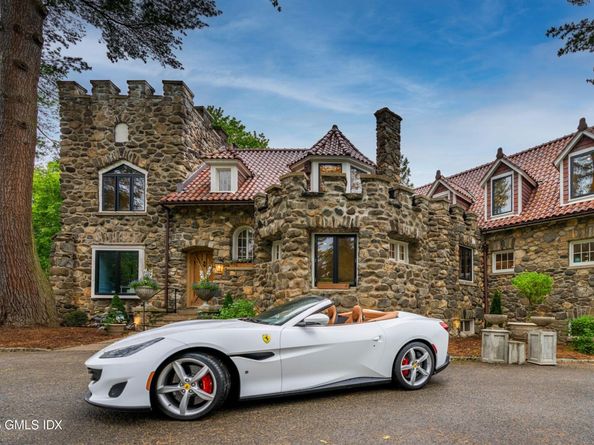 546 Lake Avenue, Greenwich CT 06830