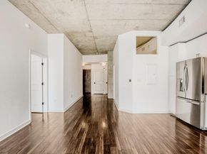 360 Nueces ST 2004, Austin TX 78701