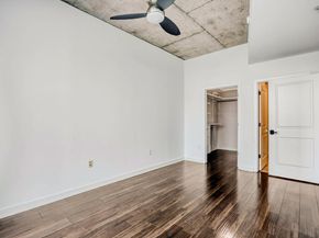 360 Nueces ST 2004, Austin TX 78701