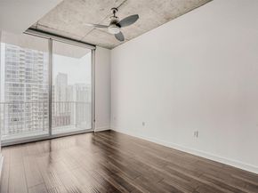 360 Nueces ST 2004, Austin TX 78701
