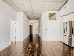 360 Nueces ST 2004, Austin TX 78701