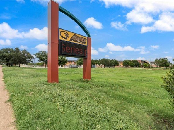 11225 Autumn Ash DR, Manchaca TX 78652