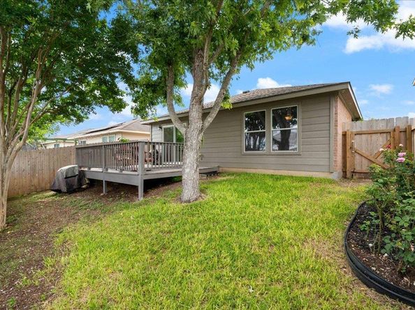11225 Autumn Ash DR, Manchaca TX 78652