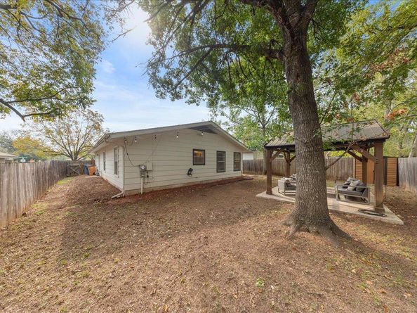 5108 Emerald Forest DR, Austin TX 78745