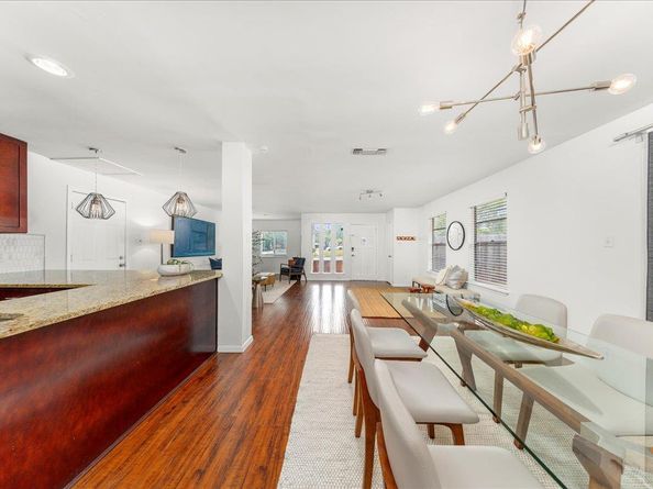 5108 Emerald Forest DR, Austin TX 78745