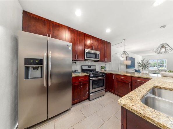 5108 Emerald Forest DR, Austin TX 78745