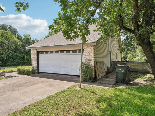 1100 Riverbend DR, Georgetown TX 78628