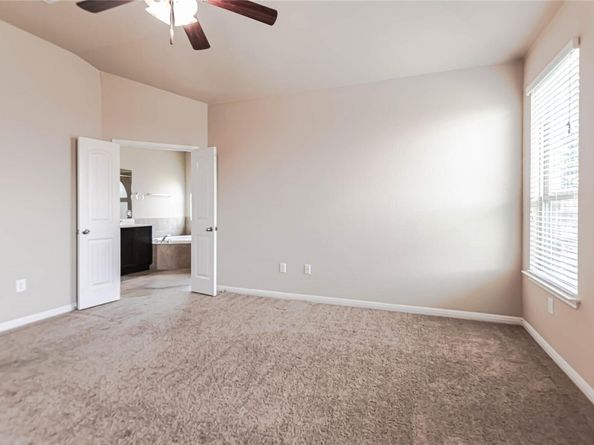 632 Schefer ST, Leander TX 78641