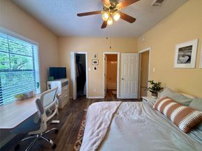915 W 23rd ST 206, Austin TX 78705