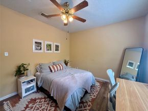 915 W 23rd ST 206, Austin TX 78705