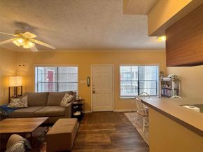915 W 23rd ST 206, Austin TX 78705