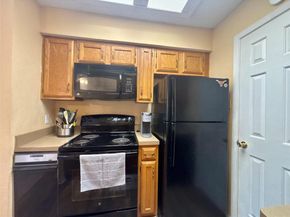915 W 23rd ST 206, Austin TX 78705