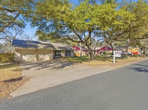 9424 Shady Oaks DR, Austin TX 78729