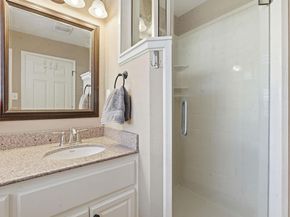 9424 Shady Oaks DR, Austin TX 78729