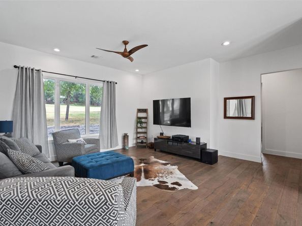 418 Venture BLVD S, Point Venture TX 78645