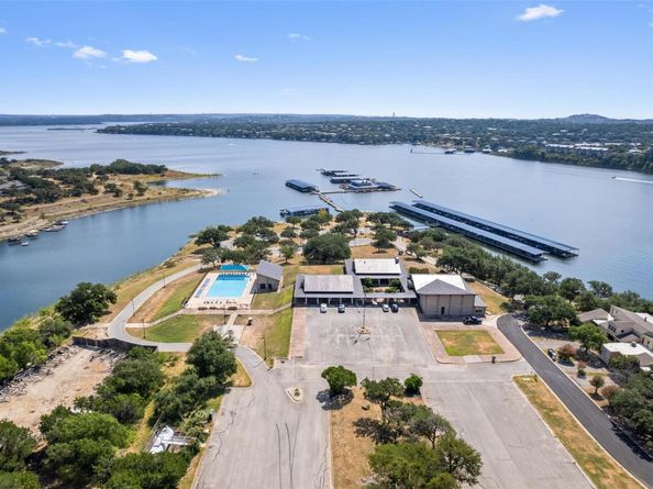 418 Venture BLVD S, Point Venture TX 78645