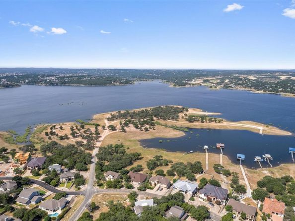 418 Venture BLVD S, Point Venture TX 78645