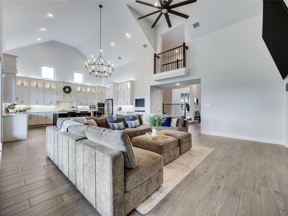 501 Sierra Lisa CV, Liberty Hill TX 78642