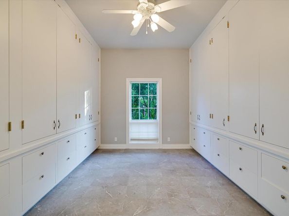 9405 Leaning Rock CIR, Austin TX 78730