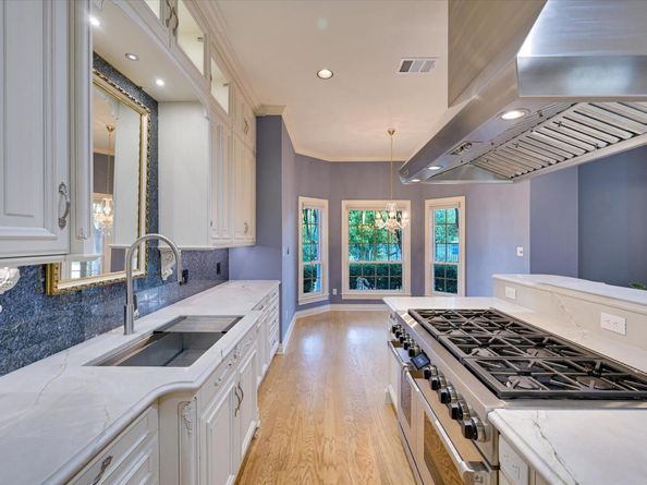 9405 Leaning Rock CIR, Austin TX 78730