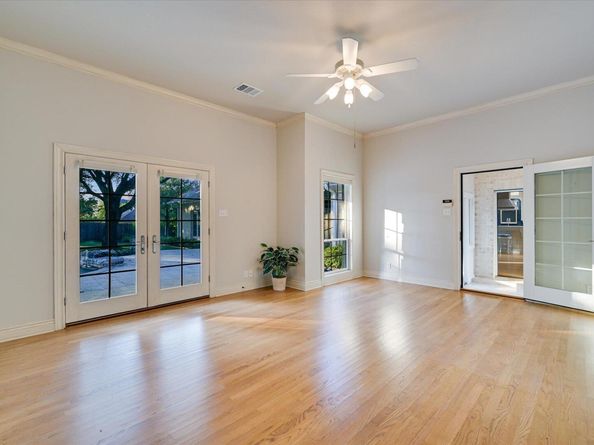 9405 Leaning Rock CIR, Austin TX 78730