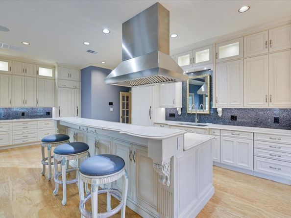 9405 Leaning Rock CIR, Austin TX 78730