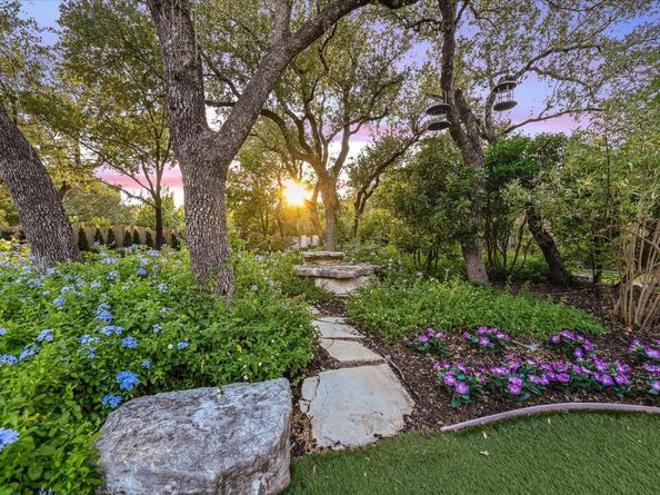 9405 Leaning Rock CIR, Austin TX 78730