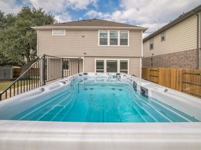 14300 McCoy LOOP 21, Austin TX 78717