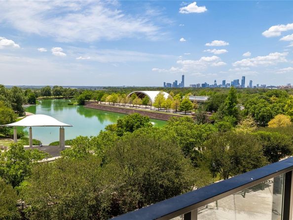 1701 Simond Ave 312, Austin TX 78723