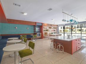 1701 Simond Ave 312, Austin TX 78723