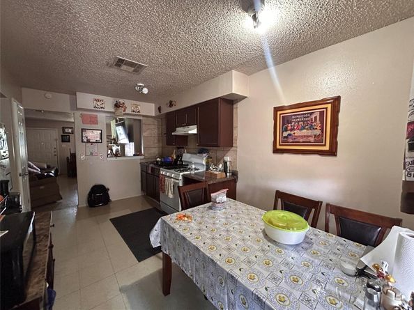 2013 E Stassney LN, Austin TX 78744