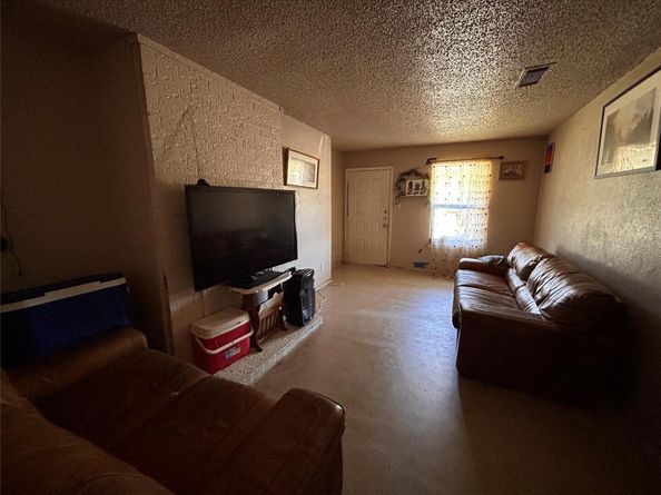 2013 E Stassney LN, Austin TX 78744
