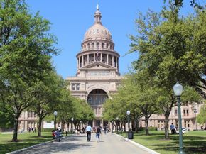 5704 Gloucester LN A, Austin TX 78723