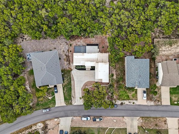 8009 Flintlock CIR, Lago Vista TX 78645