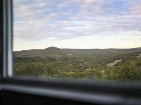 8009 Flintlock CIR, Lago Vista TX 78645