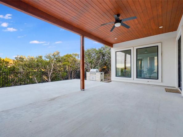 8009 Flintlock CIR, Lago Vista TX 78645