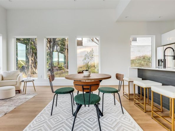 8009 Flintlock CIR, Lago Vista TX 78645