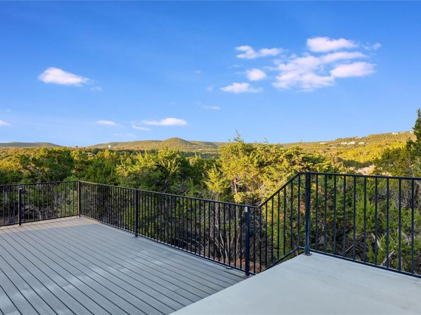 8009 Flintlock CIR, Lago Vista TX 78645