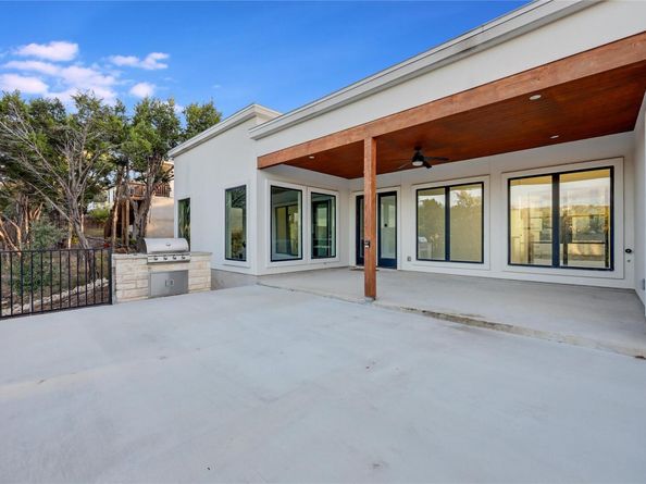 8009 Flintlock CIR, Lago Vista TX 78645