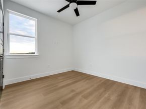 8009 Flintlock CIR, Lago Vista TX 78645