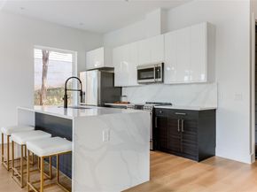 8009 Flintlock CIR, Lago Vista TX 78645