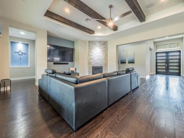 205 Standing Oak DR, Georgetown TX 78633