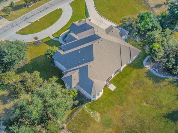 205 Standing Oak DR, Georgetown TX 78633