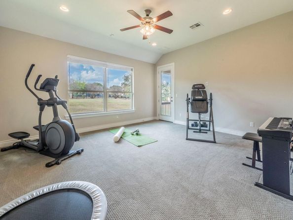 205 Standing Oak DR, Georgetown TX 78633