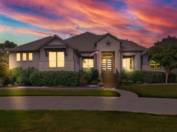 205 Standing Oak DR, Georgetown TX 78633