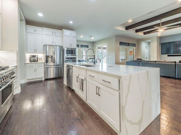 205 Standing Oak DR, Georgetown TX 78633