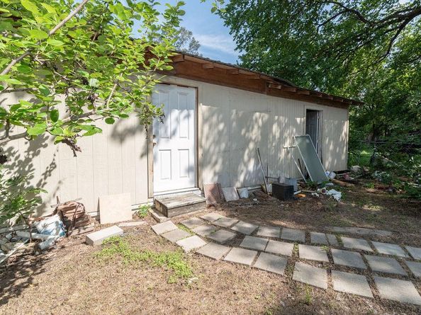1106 Saucedo ST, Austin TX 78721