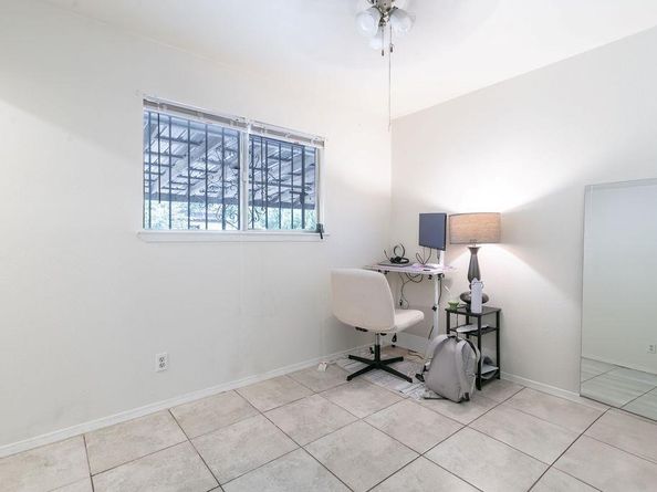 1106 Saucedo ST, Austin TX 78721